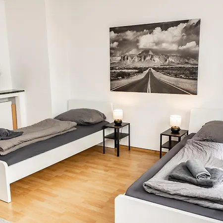 Cosyhomes24 - Centrally With Balcony And Parking Space - Mh06 Apartment *