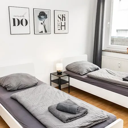 Apartment Cosyhomes24 - Centrally With Balcony And Parking Space - Mh06