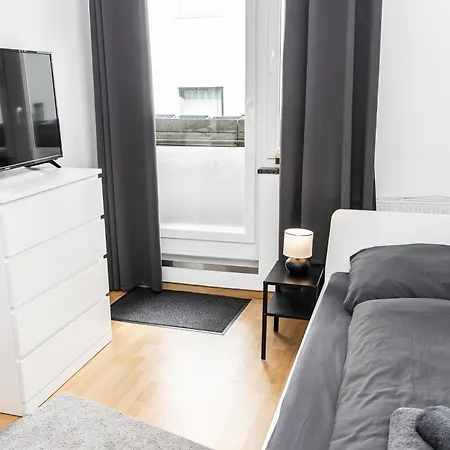 Cosyhomes24 - Centrally With Balcony And Parking Space - Mh06 *